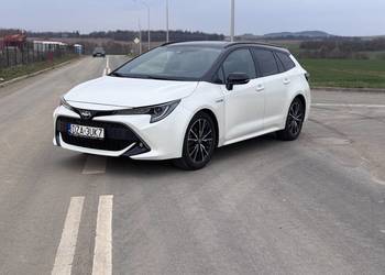 Toyota Corolla e21 executive 1.8 hybryda