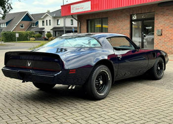 Pontiac Firebird / Trans Am MIDNIGHT BLUE 1981 do KOLEKCJI V8 odrestaurowa…