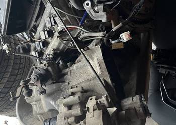 Silnik kompletny i części Toyoty yaris 2004 rok 1.3 benzyna