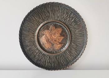 Stary miedziany talerz Róża, metaloplastyka design PRL 1960