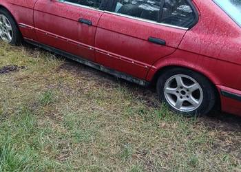 BMW e34 (1990).USZCZELKA DRZWI LEWYCH (zestaw)