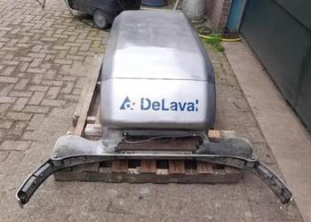 Robot zgarniający do obornika