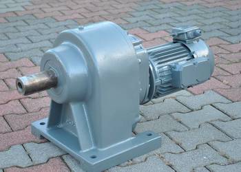 Motoreduktor 2.2kw. 12obr./min.. Obce chłodzenie