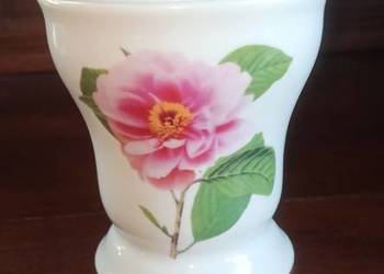 Herbatnica. Kubek z różą, pojemnik, z pokrywką. Herbatnica. Kubek z różą, pojemnik, z pokrywką.