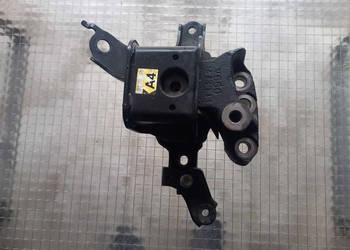 poduszka silnika 1.4 d4d toyota yaris III 12r