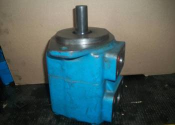 Sprzedajemy pompy 45V Vickers e-mail.biuro@zweko.pl