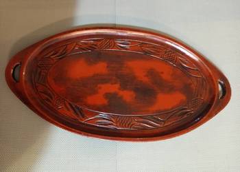 Zabytkowa taca drewniana ręcznie rzeźbiona pochodzi z Azji z lat 40 tych.