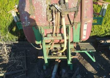 Opryskiwacz zawieszany 300l