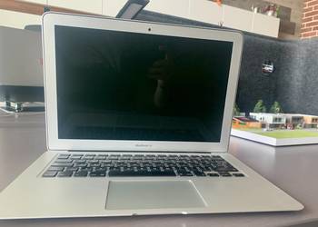 MacBook Air 2015 13 Intel Core i5 8GB/128GB