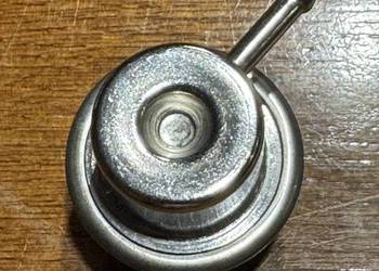 Regulator ciśnienia paliwa Mercedes 0000781889