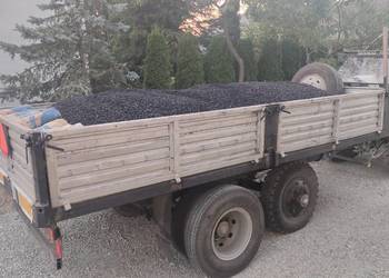 Przyczepka / Przyczepa na bliźniakach szczelna na 8 ton ładowności