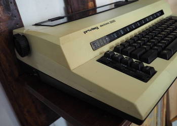 Privileg-Maszyna do Pisania-lata 80-Przedmiot Kolekcjonerski-Vintage