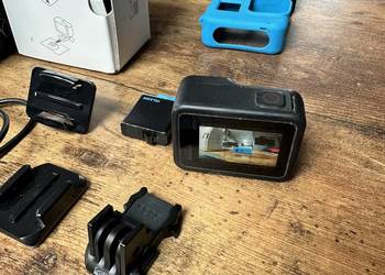 GoPro Hero 8 black + 2 akumulatory + akcesoria