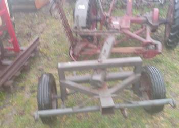 Kosiarka na gumowych kołach