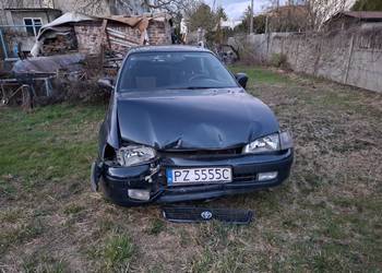Toyota Carina, uderzona z przodu
