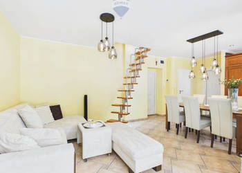 Przestronne dwupoziomowe mieszkanie blisko Centrum