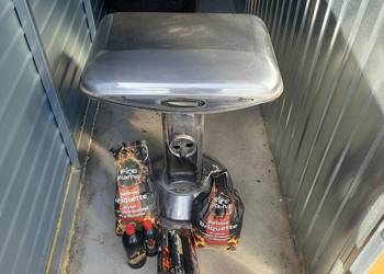 Grill ogrodowy zamykany