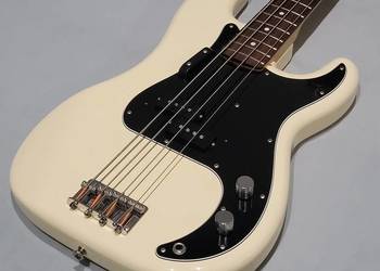 Fender Precision Bass Japan PB70