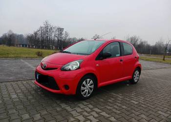 Toyota Aygo 1.0 benz lift 2014r Bez korozji klimatyzacja Salon Polska bezwy