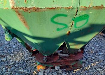 Rozsiewacz nawozu amazone 2 talerzowy