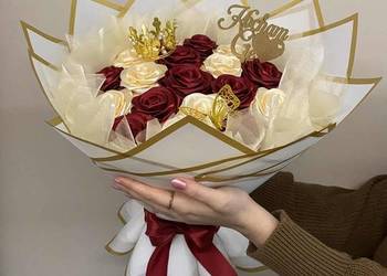 Bukiet Walentynkowy - 18 róż ze wstążki