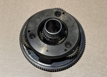 John Deere 6520, 6620 Układ Planetarny Satelity L230689 L230692 L230809 L2…