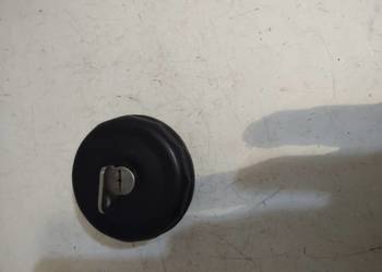 FIAT 126 P KOREK WLEWU PALIWA 1 KLUCZ FABRYK