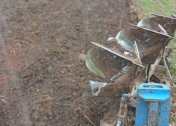 Sprzedam siewnik farmarol 3.plug trzy skibowy
