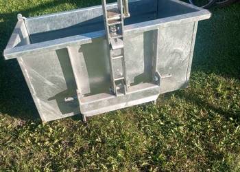 Skrzynia  podwieszana