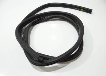 USZCZELKA DRZWI LEWY TYŁ BMW E90 LCI 7247259