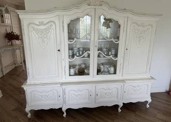 Witryna bielona postarzana shabby