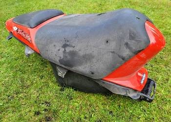 APRILIA SR  komplet KANAPA SIEDZENIE NOCNIK