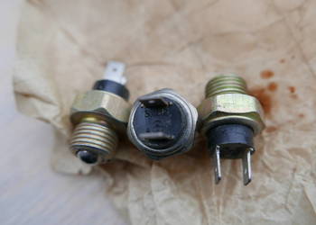 UAZ CZUJNIK BIEGU WSTECZNEGO