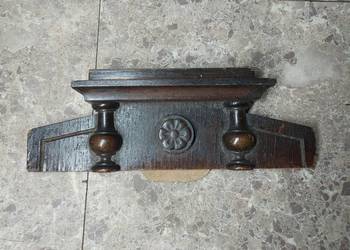 nr36 mała korona starego zegara szer 21cm wys 7cm