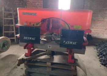Rozsiewacz nawozu 600 l  "DEXWAL"
