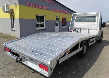 MERCEDES RENAULT auto-laweta DMC 3,5T nowy najazd stalowy stały producent