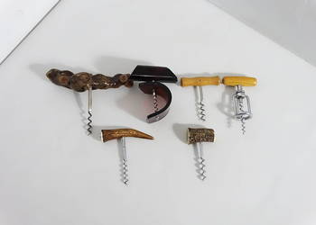 Unikatowy Zestaw Korkociągów Vintage – Kolekcja 6 szt. (Poroże, Winorośl, D