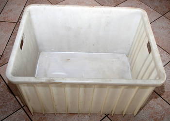 Plastikowe skrzynie przemysłowe, pojemnik transportowy 80x60x45cm