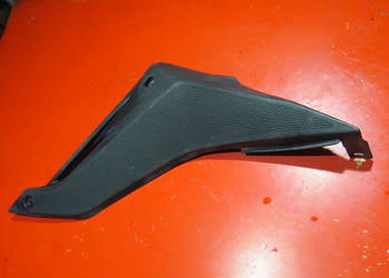 YAMAHA YZF R125 R 125 08-13 bok wypełnienie owiewka prawa boczek