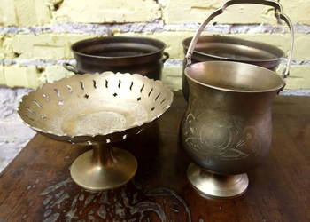 Mosiężne naczynia misy kwietniki, patera, wiszący puchar