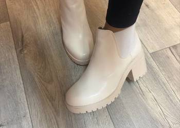 (39) Rainbow/ Kremowe botki kowbojki jak nowe