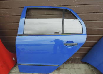 SKODA FABIA I HB 5D DRZWI LEWE TYLNE KOLOR 4590
