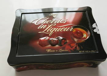 Pudełko blaszane po czekoladkach „Wiśnie w likierze” w sam raz dla dziecka