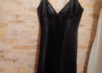 (36/38) ( S/M) Bogato zdobiona, czarna koszulka nocna z Londynu, halka