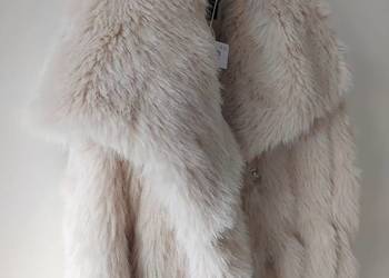 Futerko beżowe L płaszcz futro