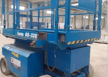 Podnośnik nożycowy GENIE GS 3268 DC 223 podest ruchomy nożyc