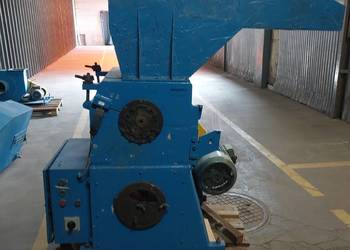 Młyn do tworzyw  Mn-250/500  nożowy produkcji polskiej „Metalchem” Poznań.
