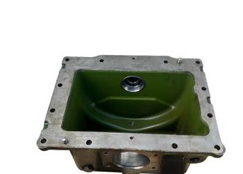 OBUDOWA PRZEDNIEGO NAPĘDU R243376 R243375 R243377 R134577 JOHN DEERE 6630