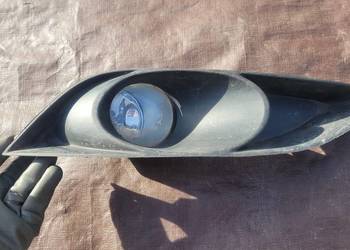 TOYOTA AURIS I KRATKA ZDERZAKA HALOGENU LEWA  HALOGEN LEWY