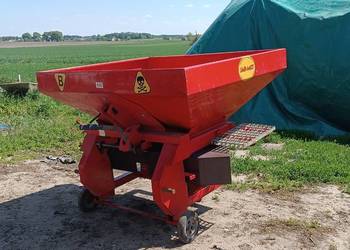 Rozsiewacz nawozów 600